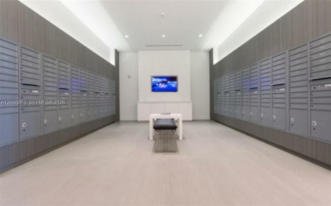 17111 Biscayne Blvd #909 North Miami Beach, FL 33160