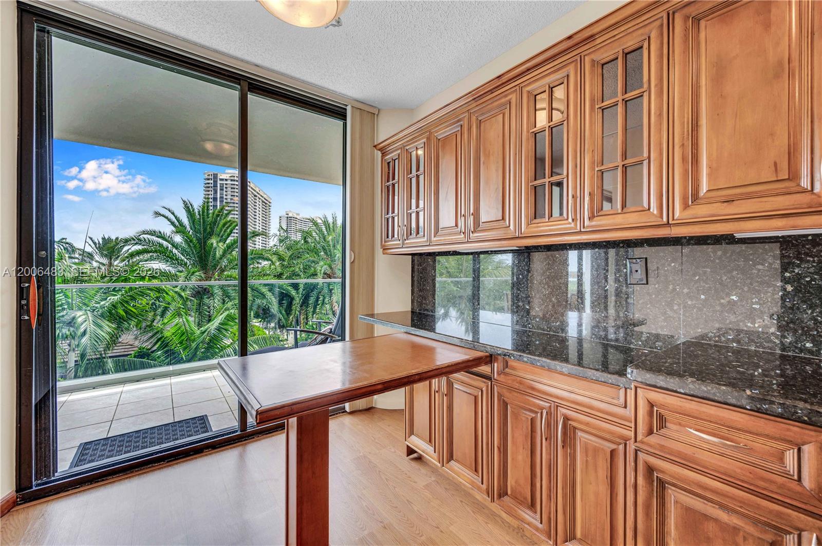 2800 Island Blvd #603 Aventura, FL 33160