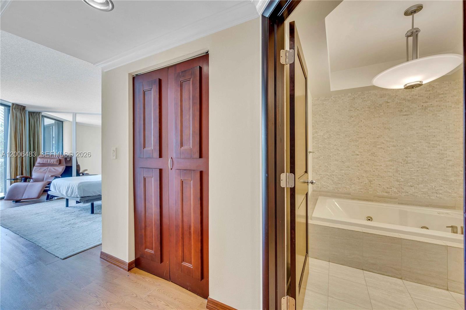 2800 Island Blvd #603 Aventura, FL 33160