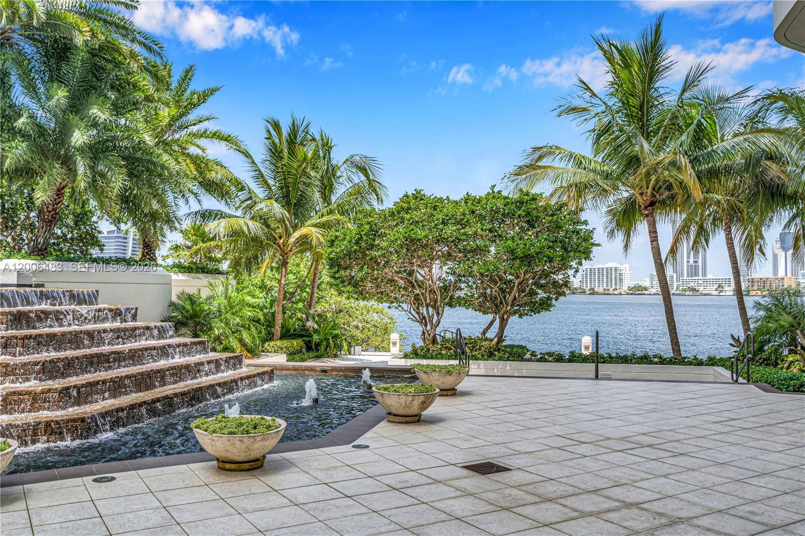 2800 Island Blvd #603 Aventura, FL 33160