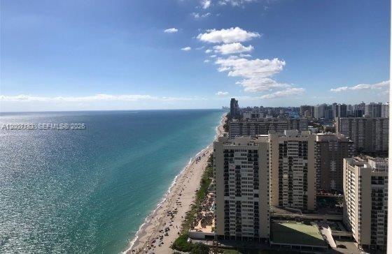 image Beach Club 21