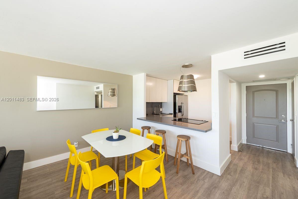 image Arlen House East16