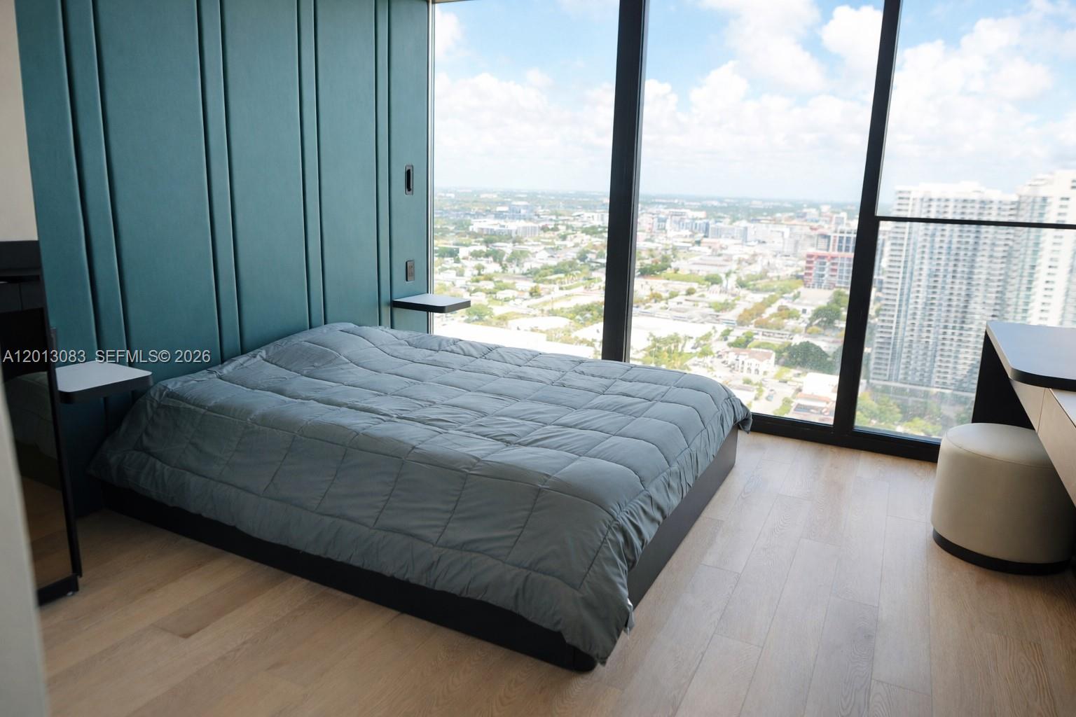 20 NE 11st St #3403B Miami, FL 33132
