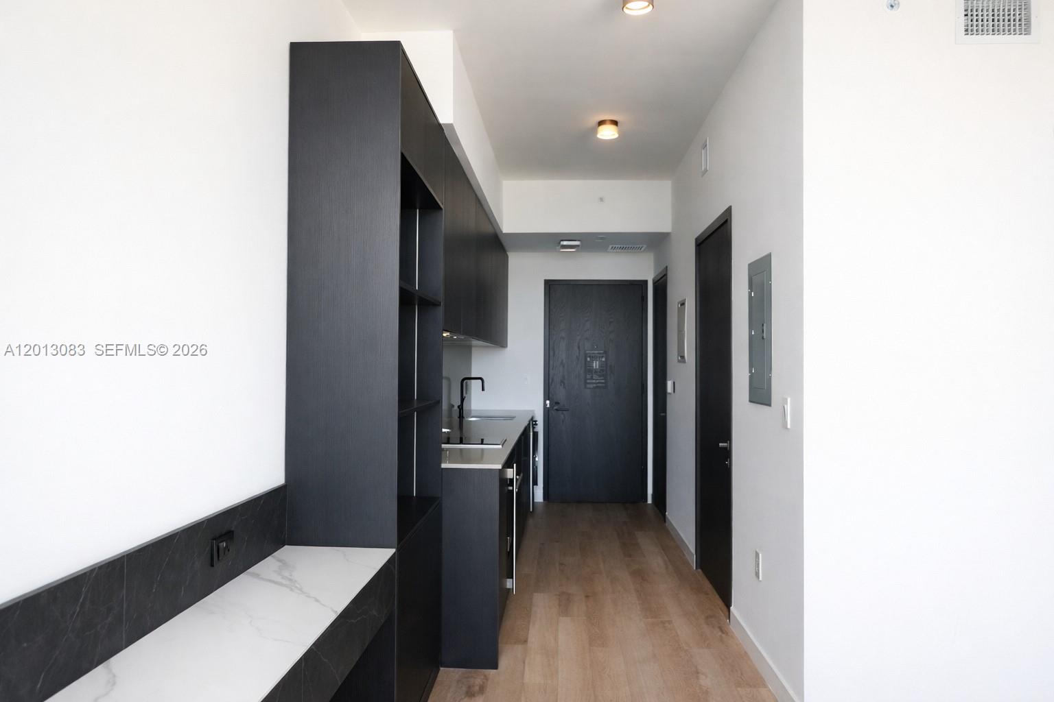 20 NE 11st St #3403B Miami, FL 33132