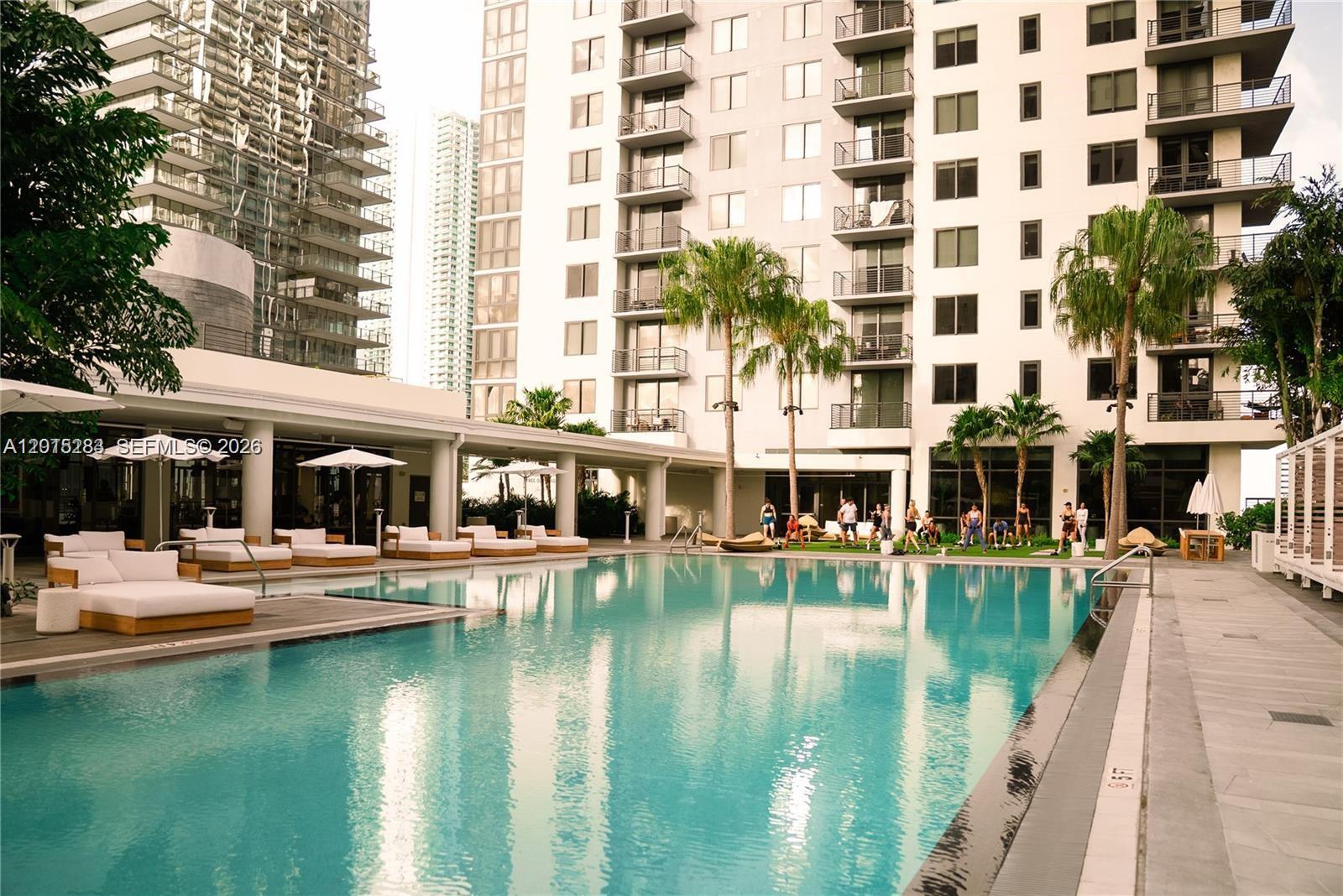 275 SW 6th St #5308 Miami, FL 33130