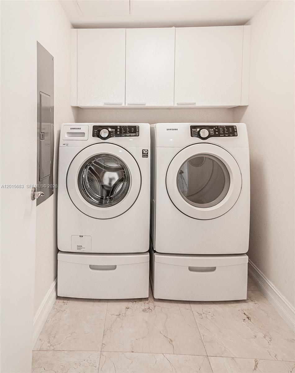 Undisclosed Address Aventura, FL 33160