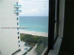 5005 Collins Ave #1422