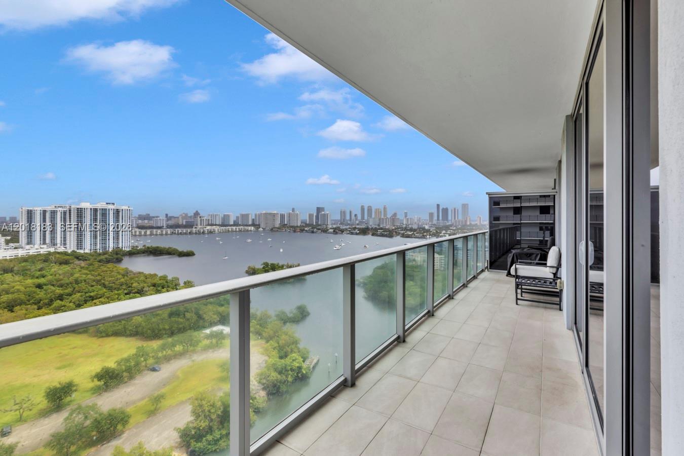 16385 Biscayne Blvd #2101