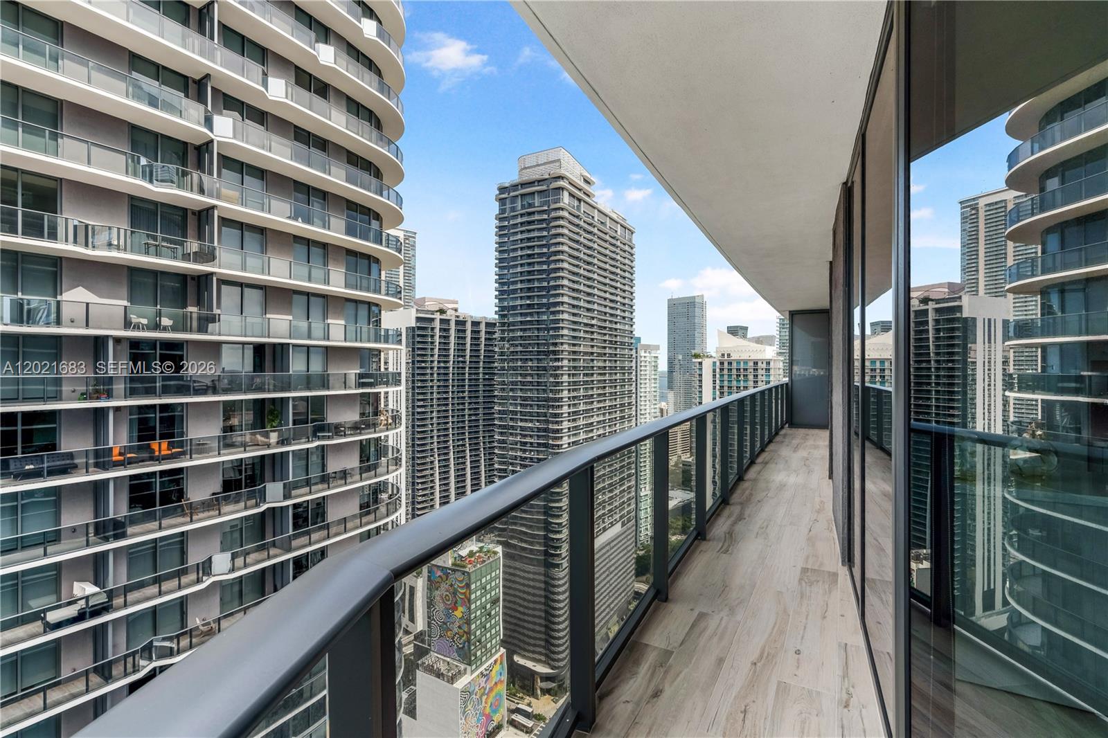 55 SW 9th St #4001 Miami, FL 33130