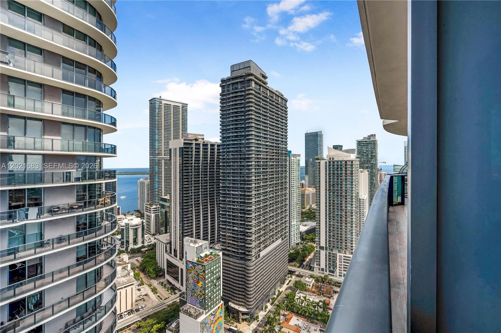 55 SW 9th St #4001 Miami, FL 33130