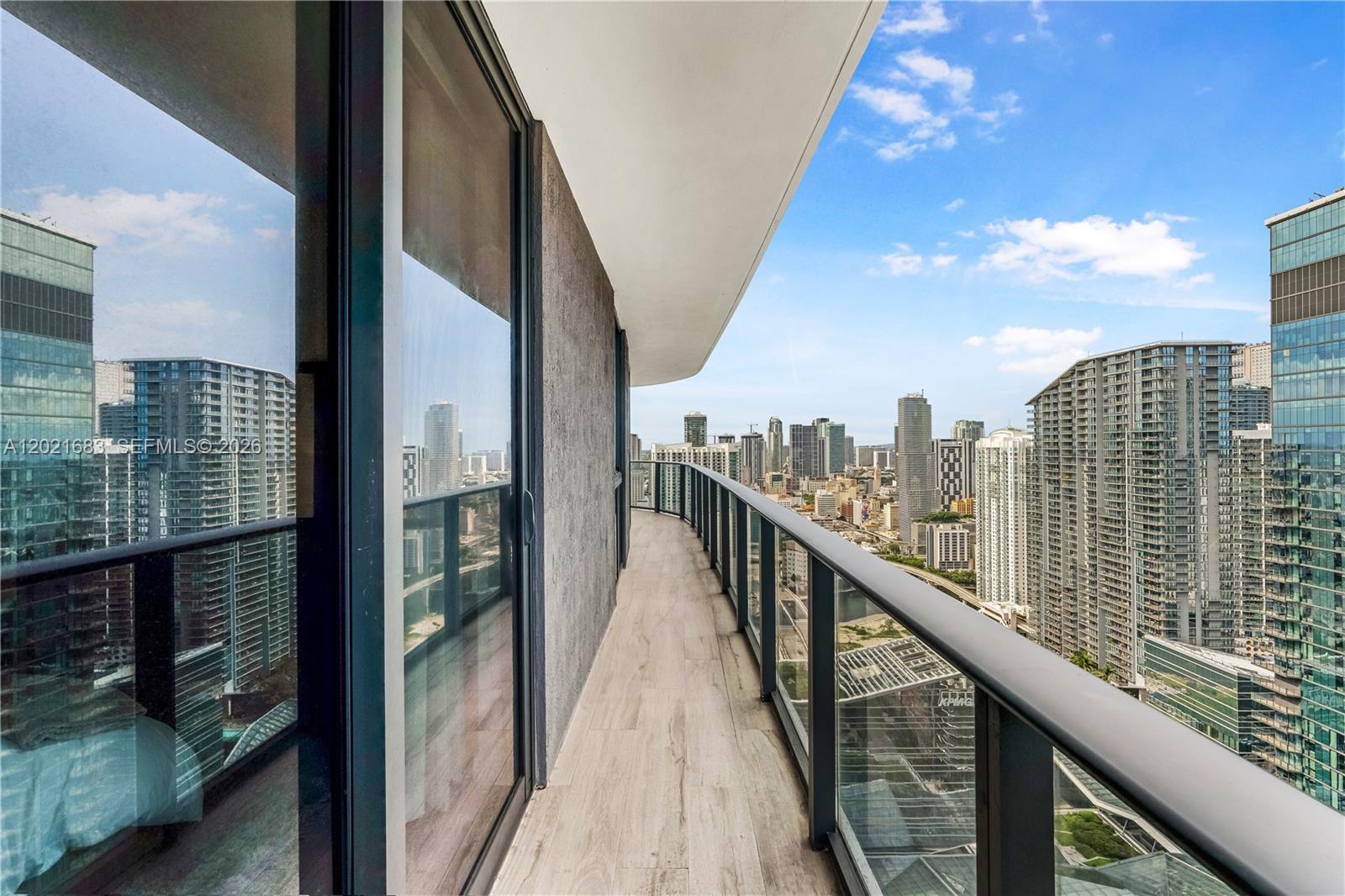 55 SW 9th St #4001 Miami, FL 33130