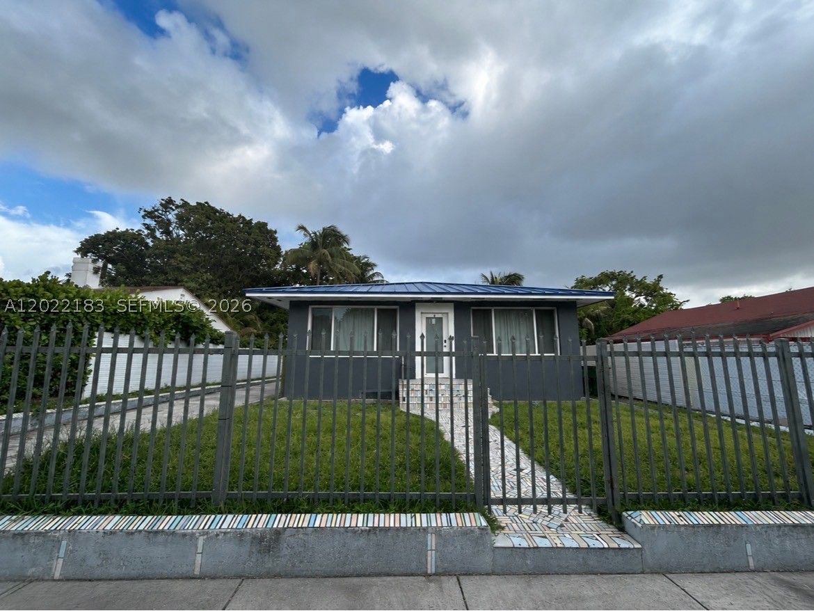 160 NW 45th St