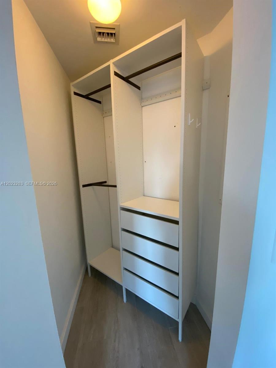 image Brickell Heights West9