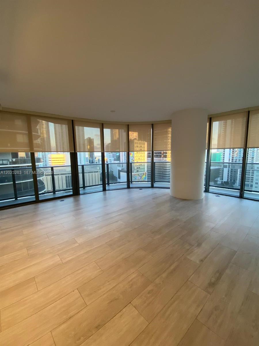 image Brickell Heights West1