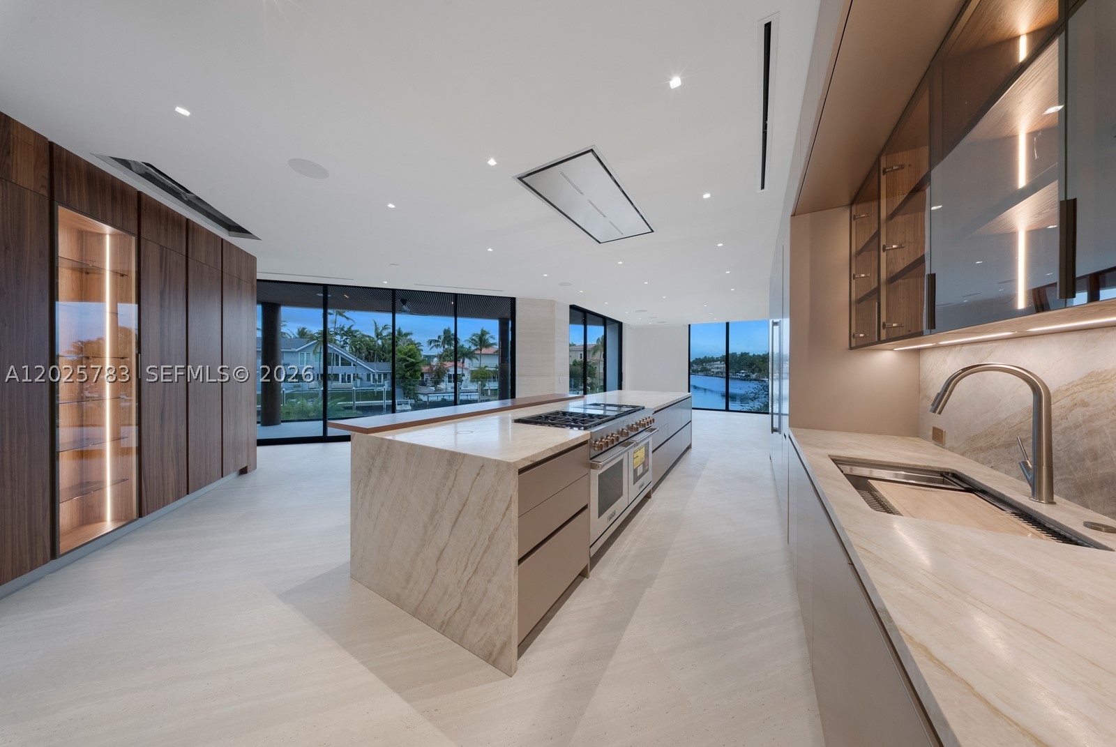 6941 Sunrise Ct Coral Gables, FL 33133