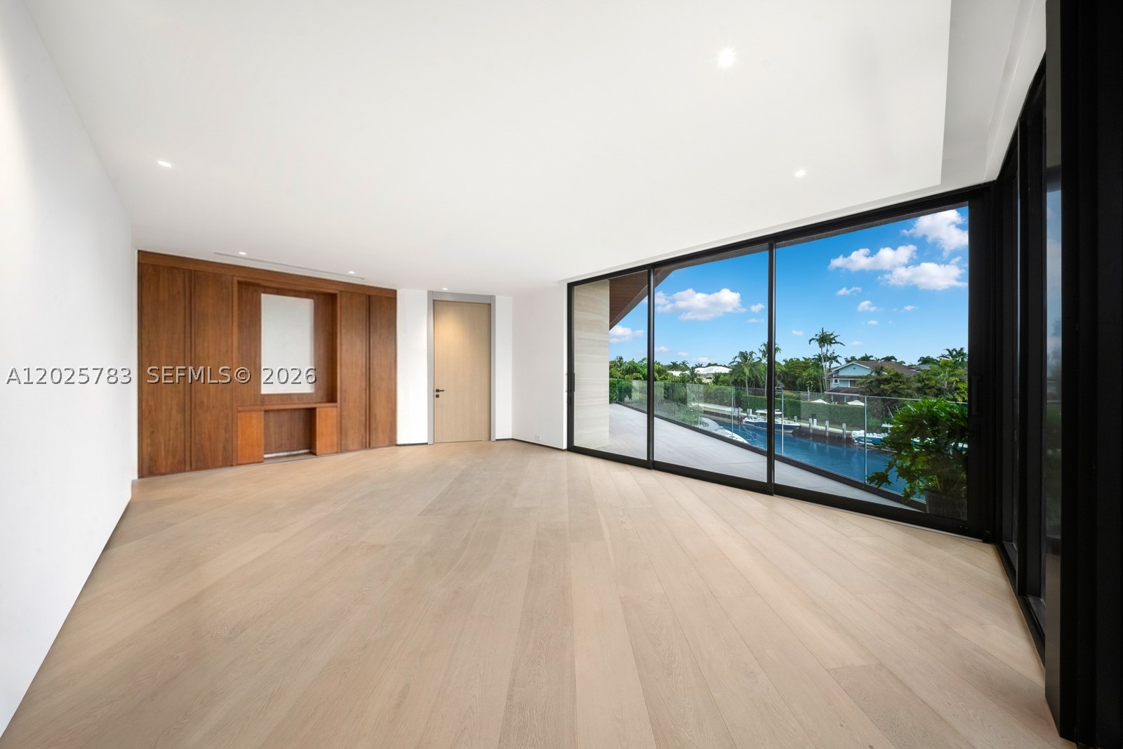 6941 Sunrise Ct Coral Gables, FL 33133
