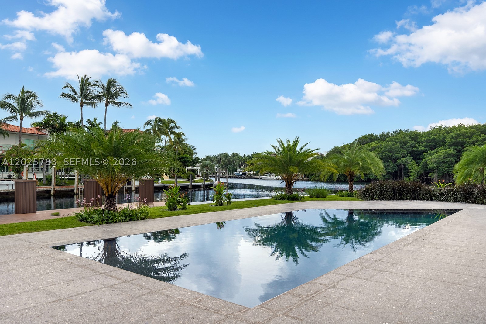 6941 Sunrise Ct Coral Gables, FL 33133
