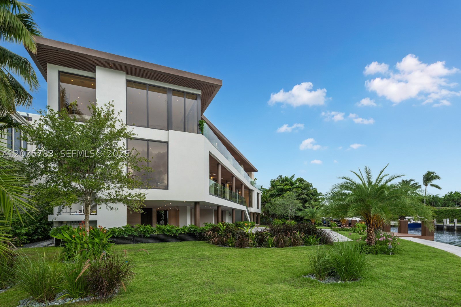 6941 Sunrise Ct Coral Gables, FL 33133