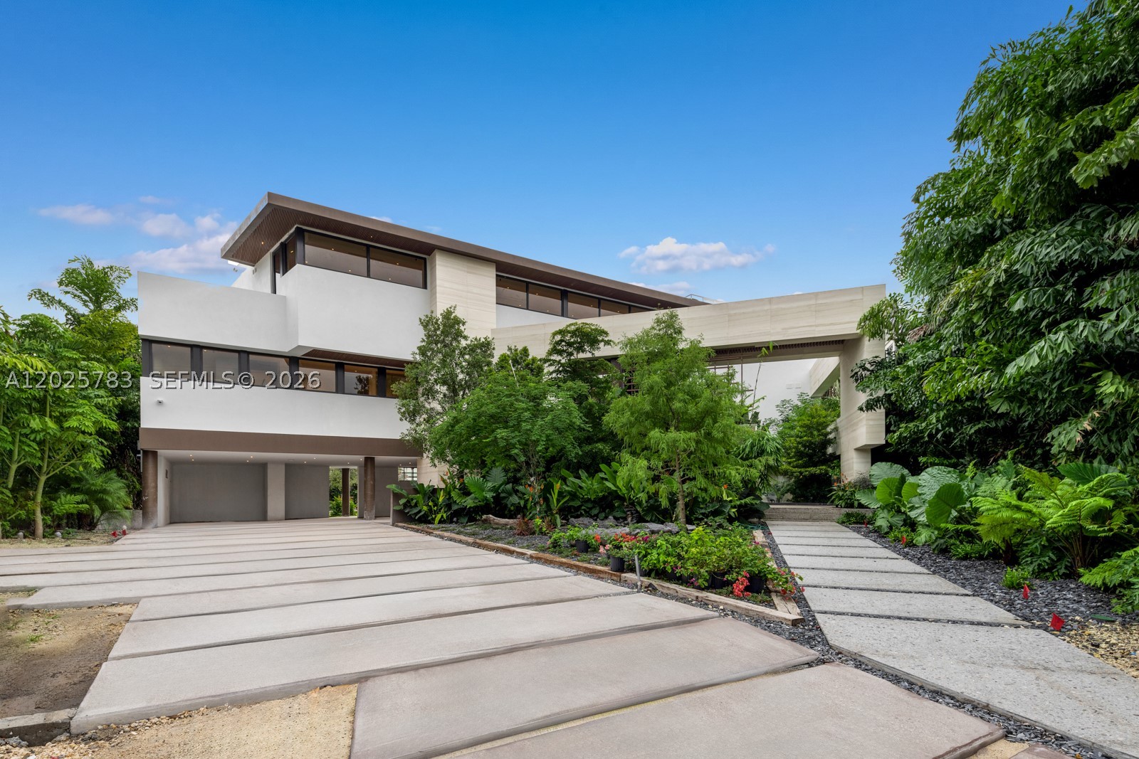 6941 Sunrise Ct Coral Gables, FL 33133