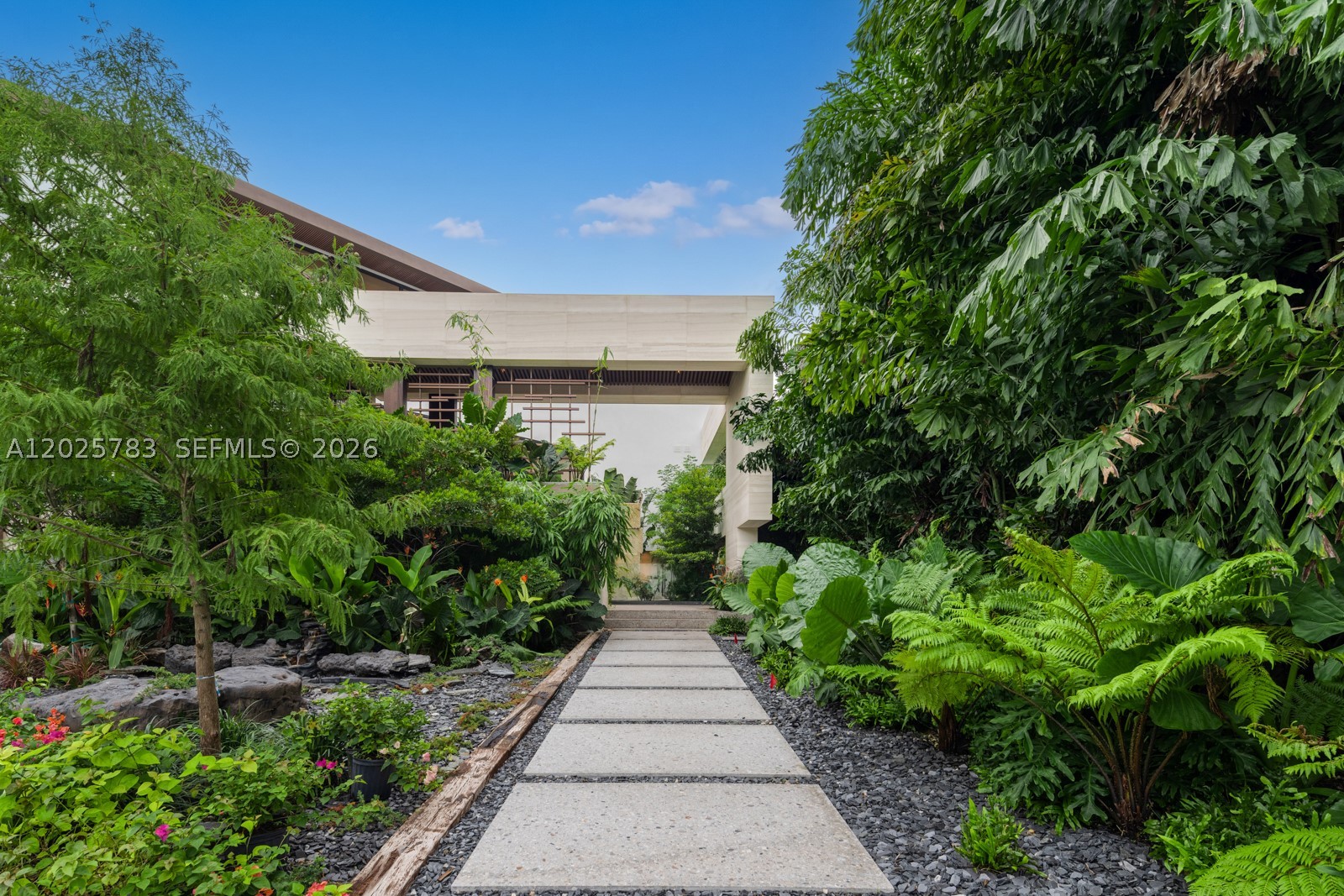 6941 Sunrise Ct Coral Gables, FL 33133