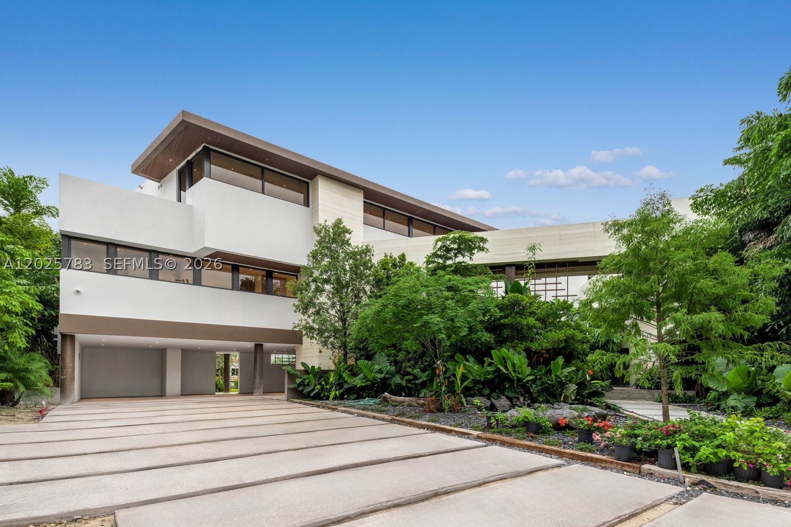 6941 Sunrise Ct Coral Gables, FL 33133