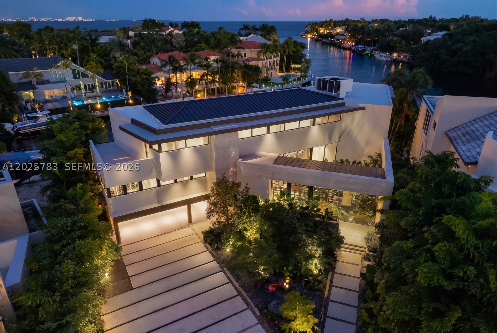 6941 Sunrise Ct Coral Gables, FL 33133
