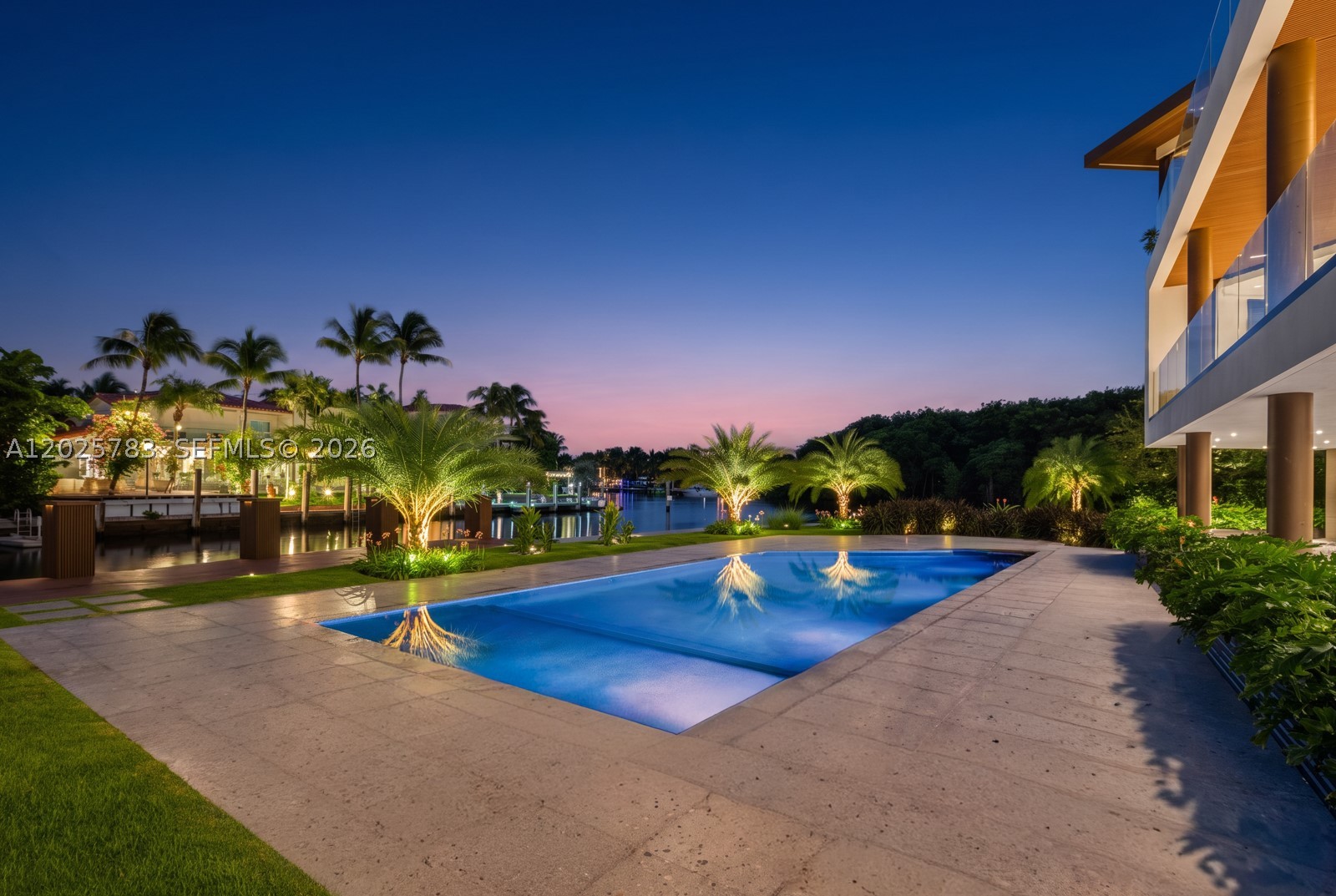 6941 Sunrise Ct Coral Gables, FL 33133