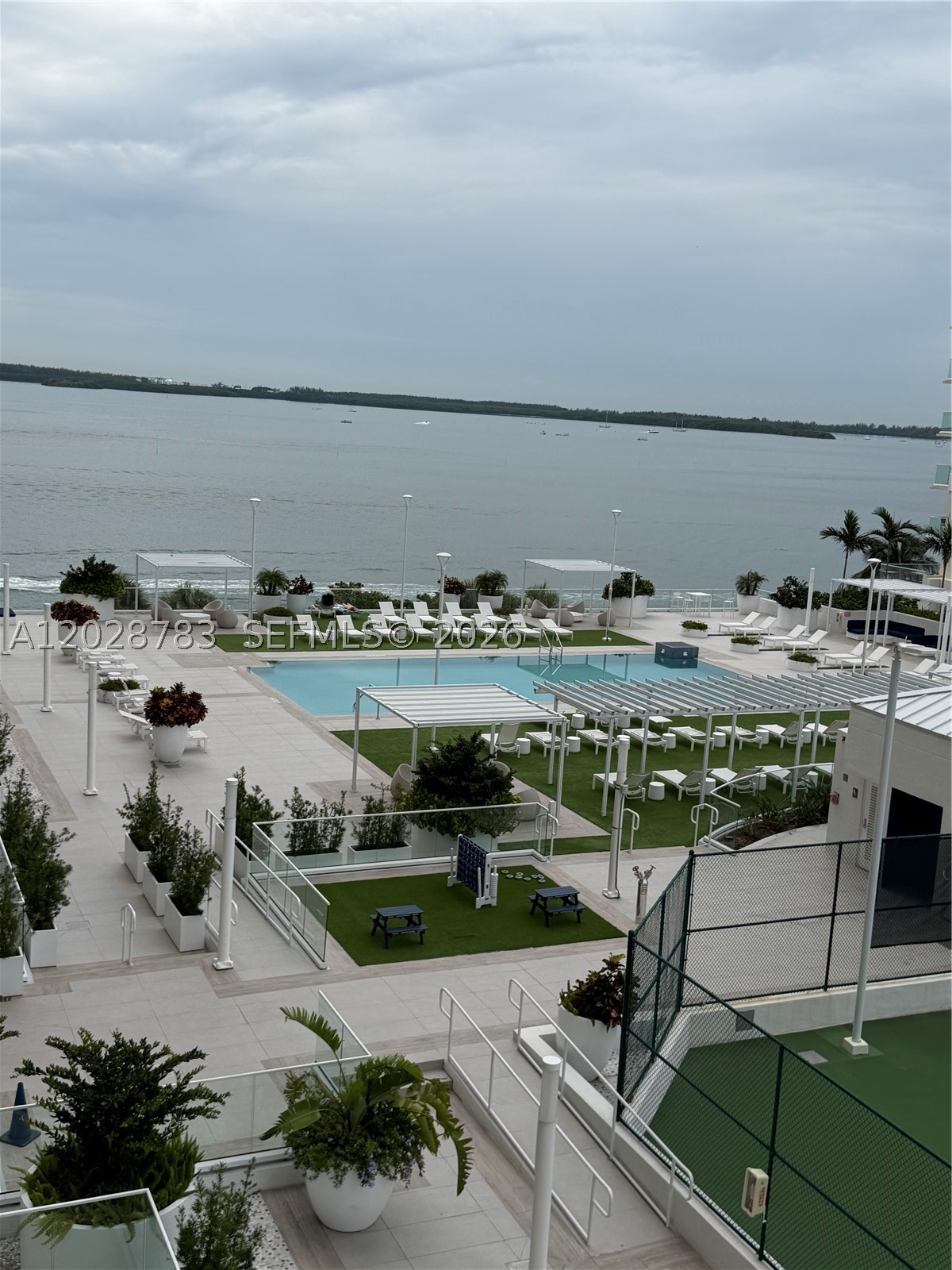 image Isola34