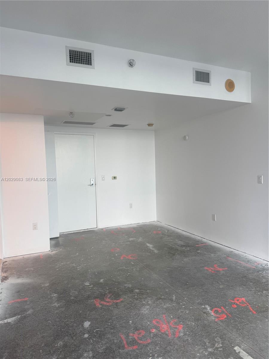 185 SW 7th St #3900 Miami, FL 33130
