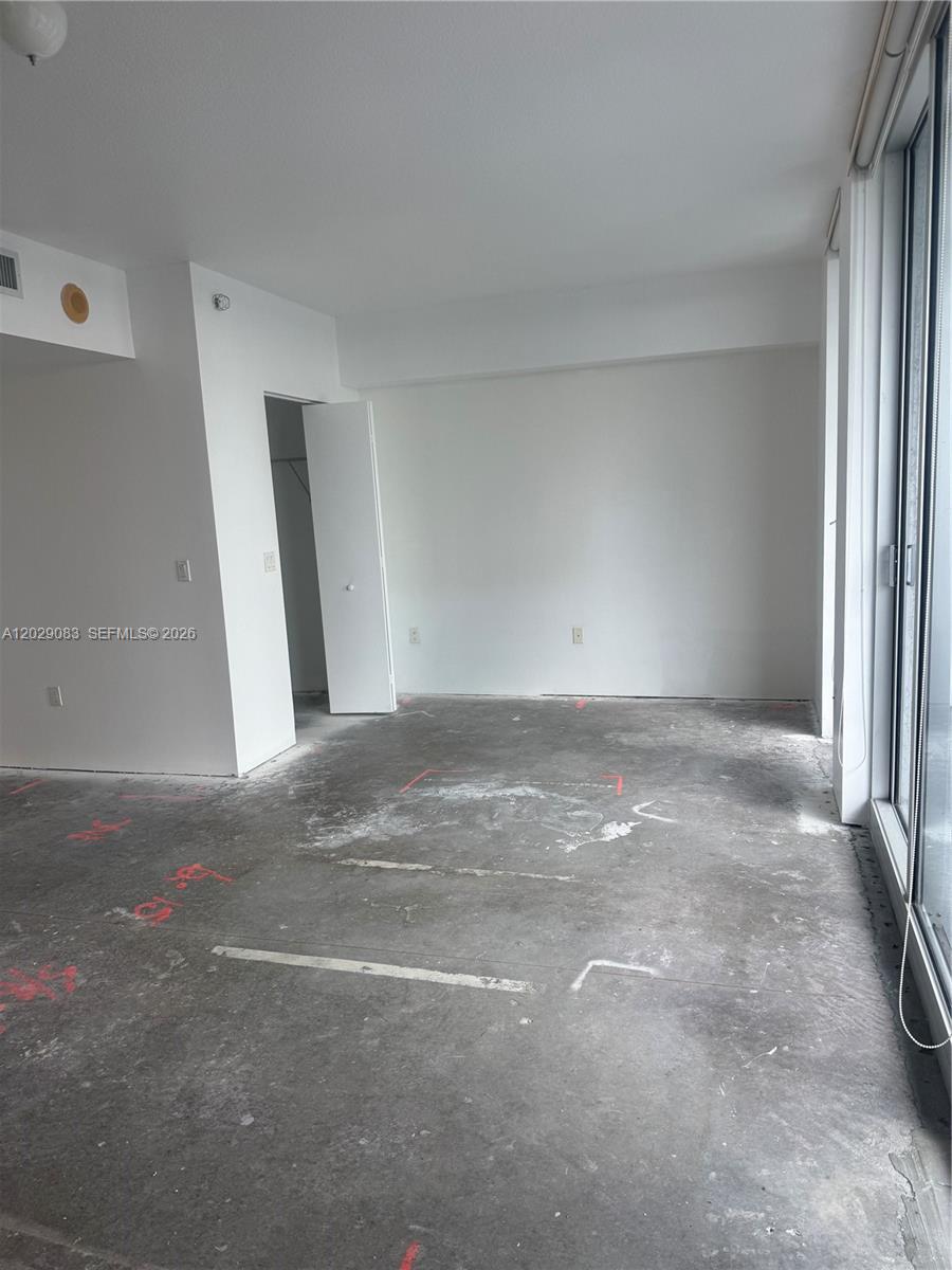 185 SW 7th St #3900 Miami, FL 33130