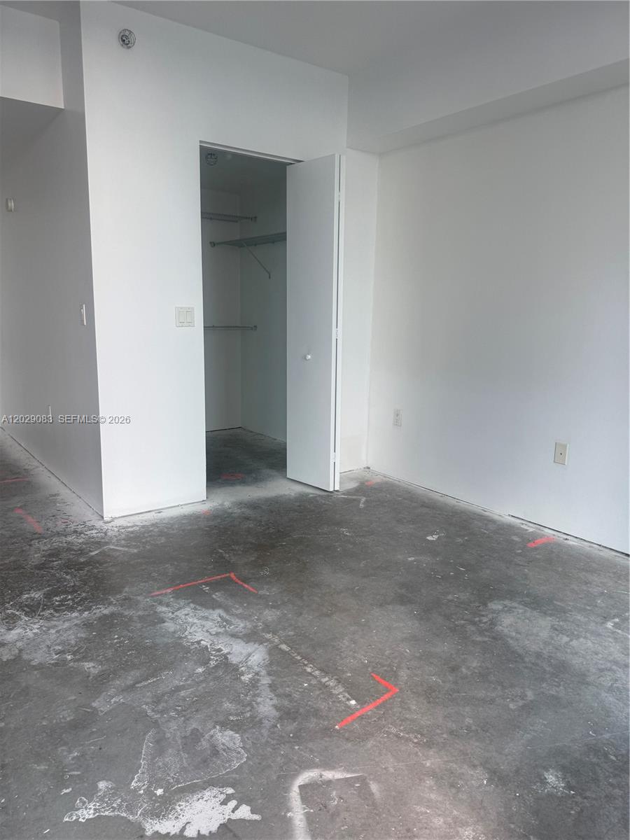 185 SW 7th St #3900 Miami, FL 33130