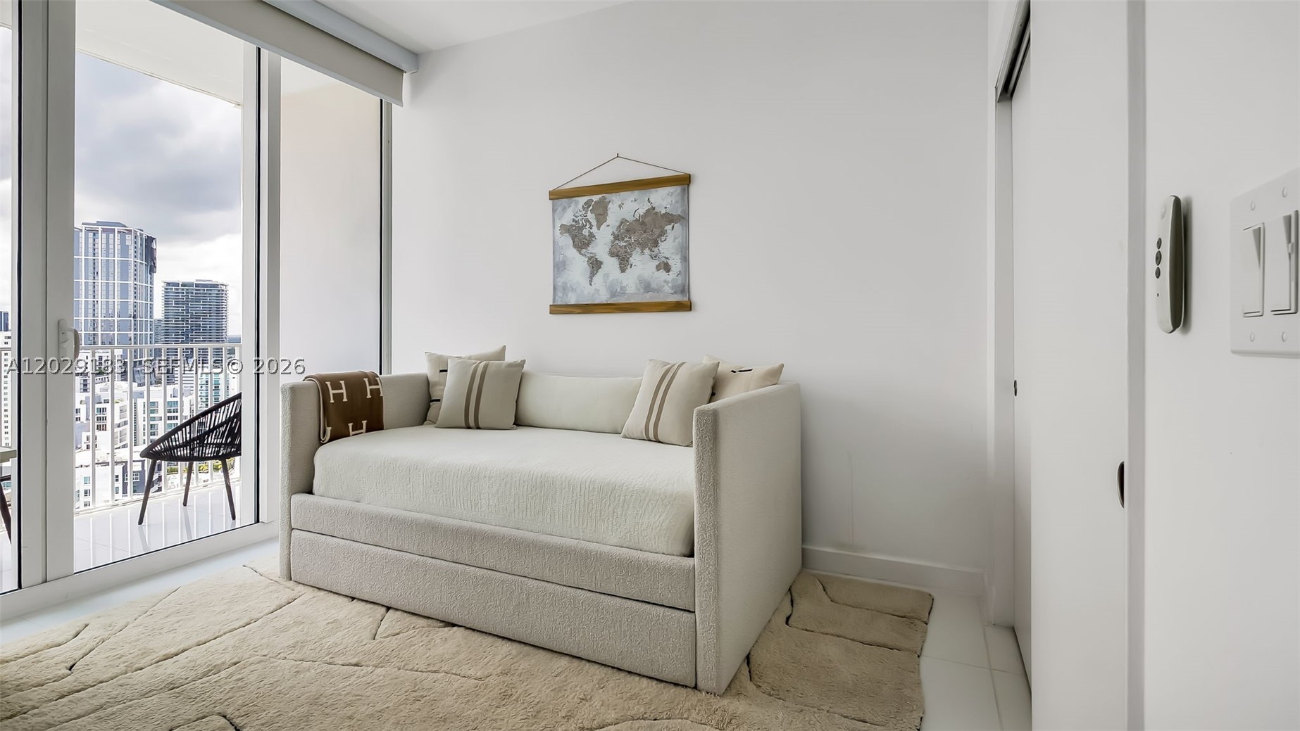 image Paramount Bay34