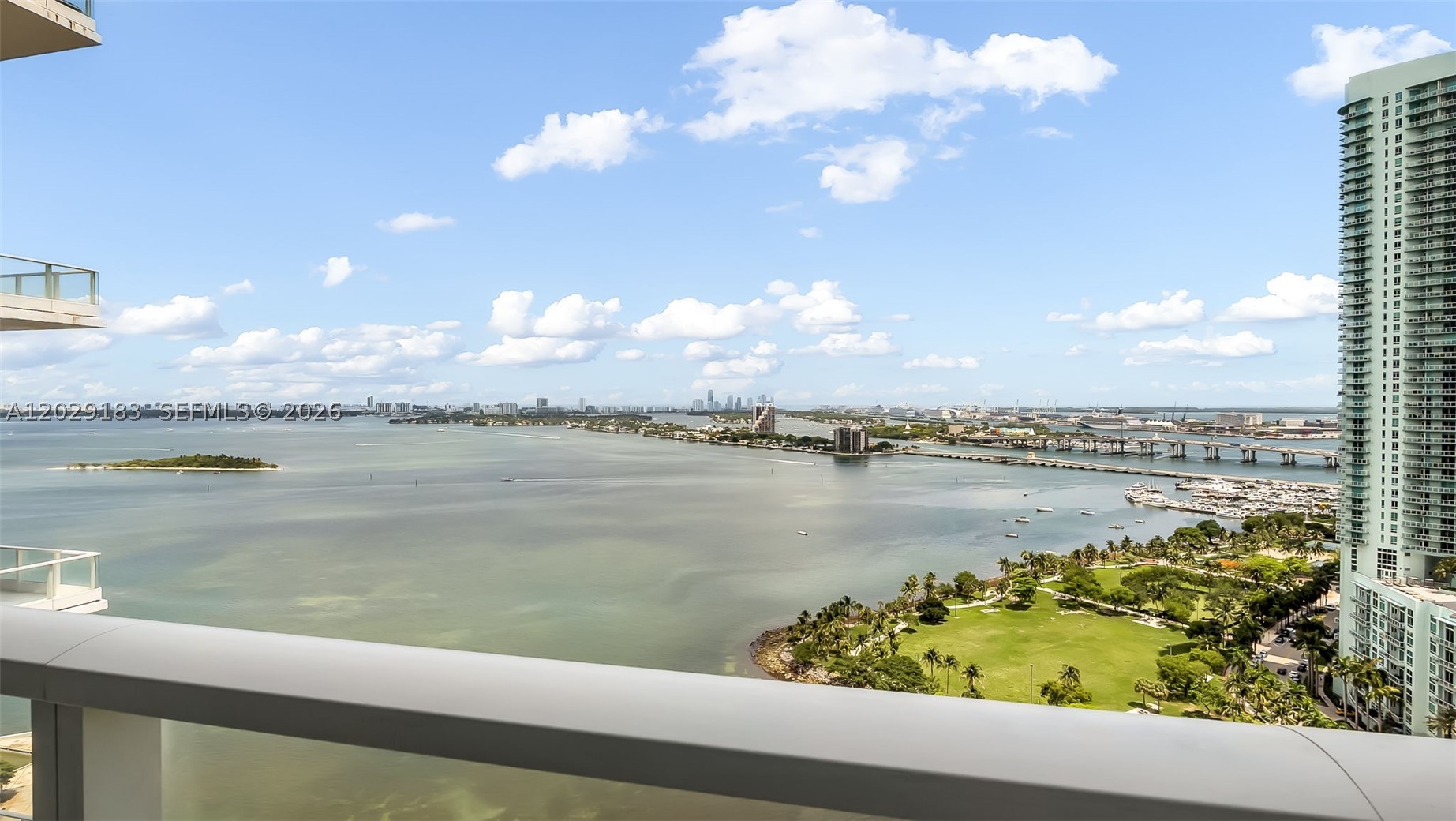image Paramount Bay42