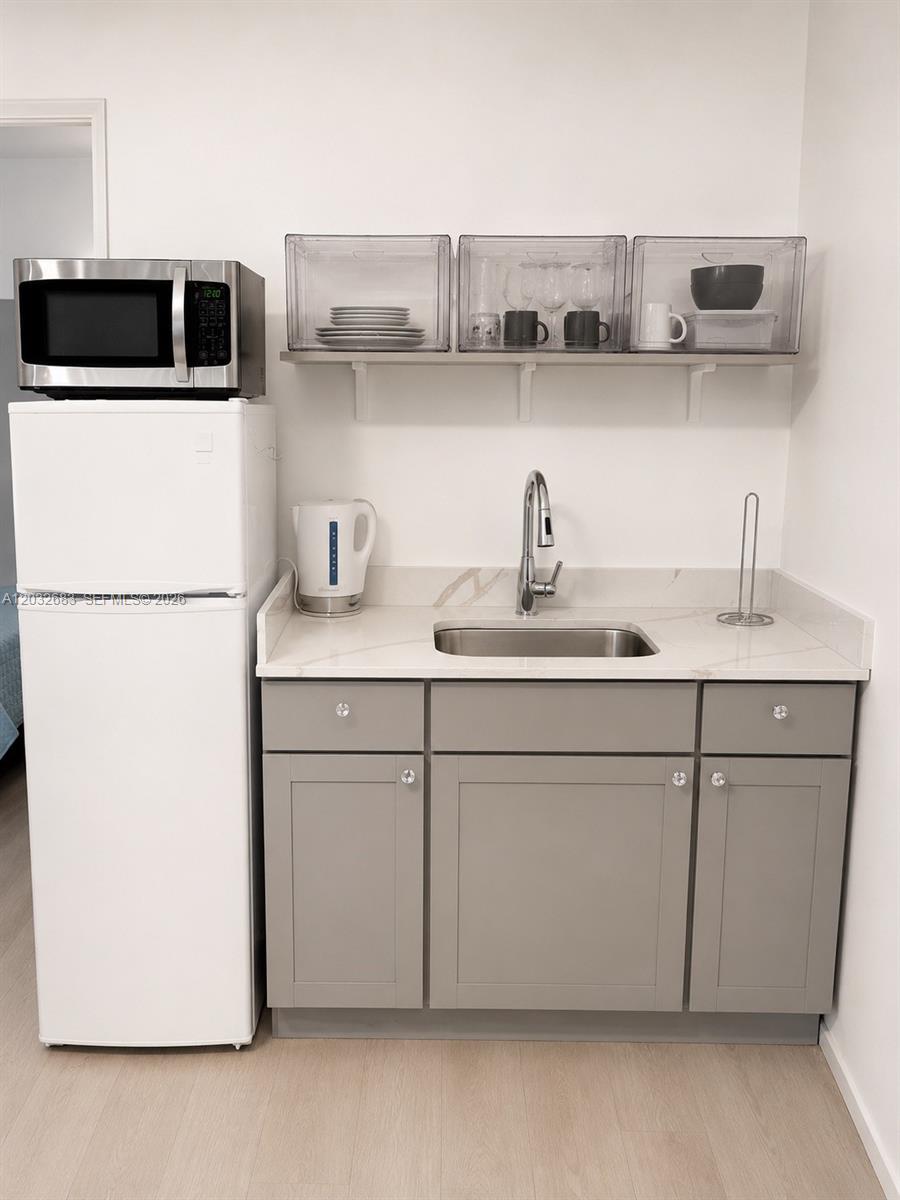 26 Diplomat Pkwy #2263 Hallandale Beach, FL 33009