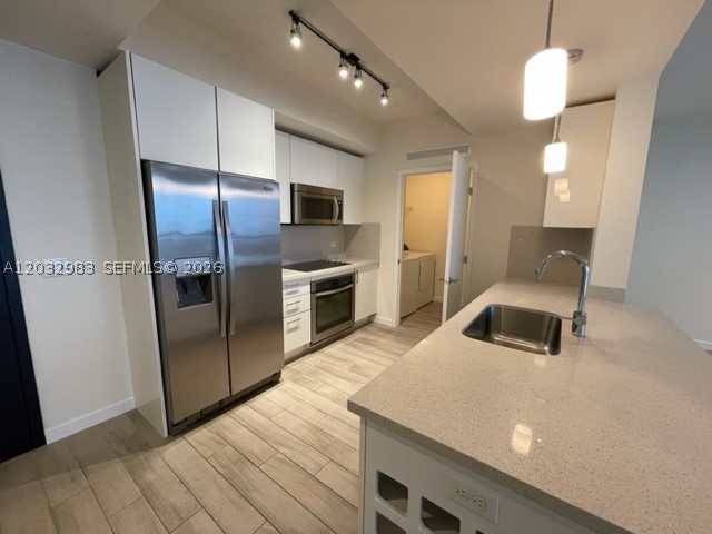 image Nine at Mary Brickell Village9