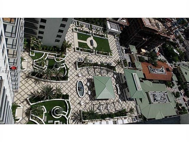 image Nine at Mary Brickell Village24