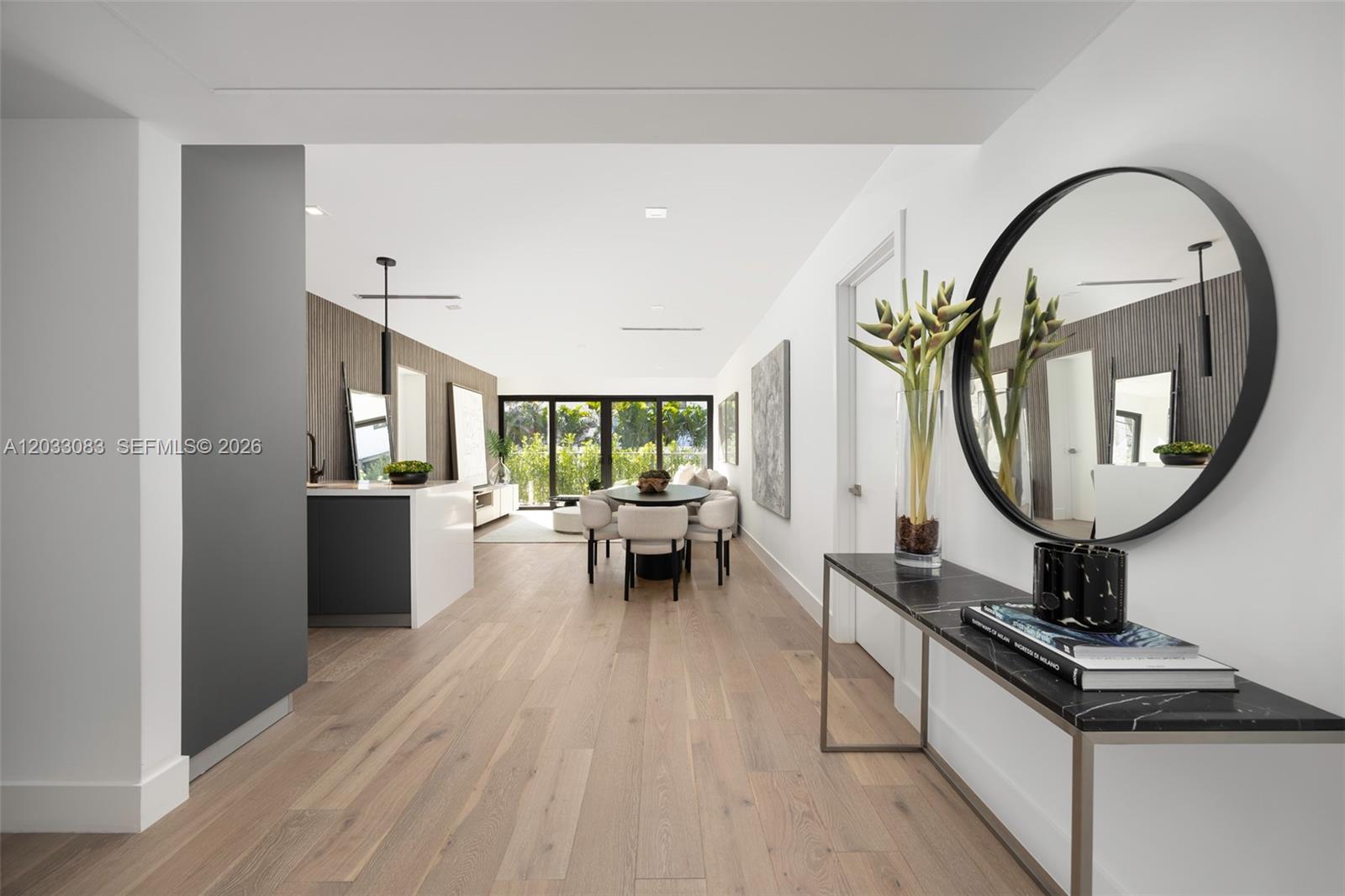 202 Sunrise #202B Key Biscayne, FL 33149