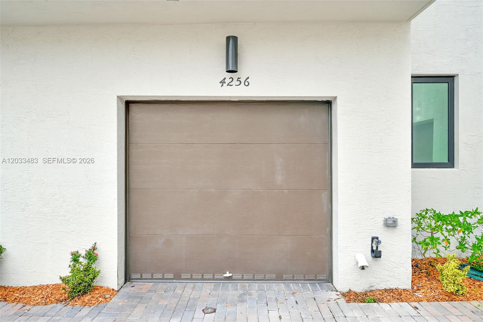 4256 NW 83rd Ave Doral, FL 33166