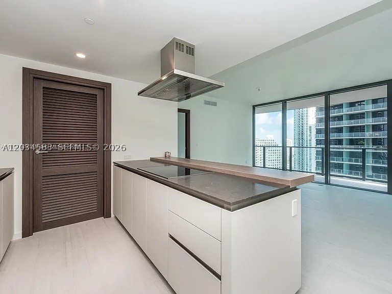 image Brickell Flatiron17