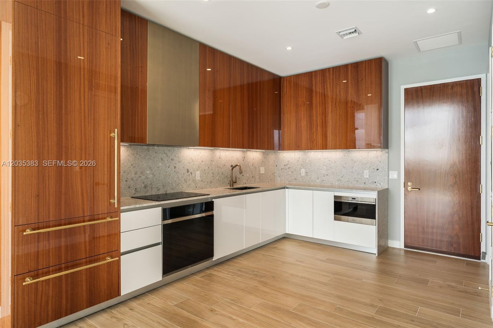 2655 S Bayshore #1906 Coconut Grove, FL 33133