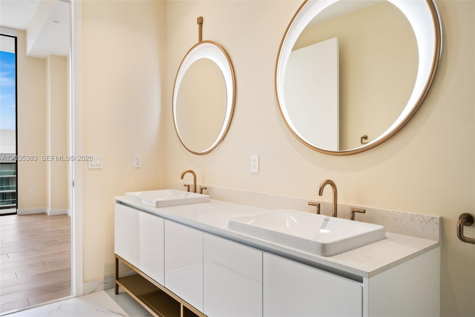 2655 S Bayshore #1906 Coconut Grove, FL 33133