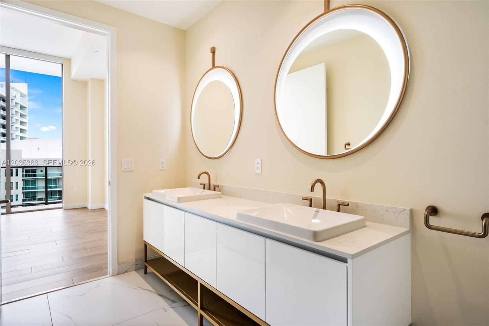 2655 S Bayshore #1906 Coconut Grove, FL 33133