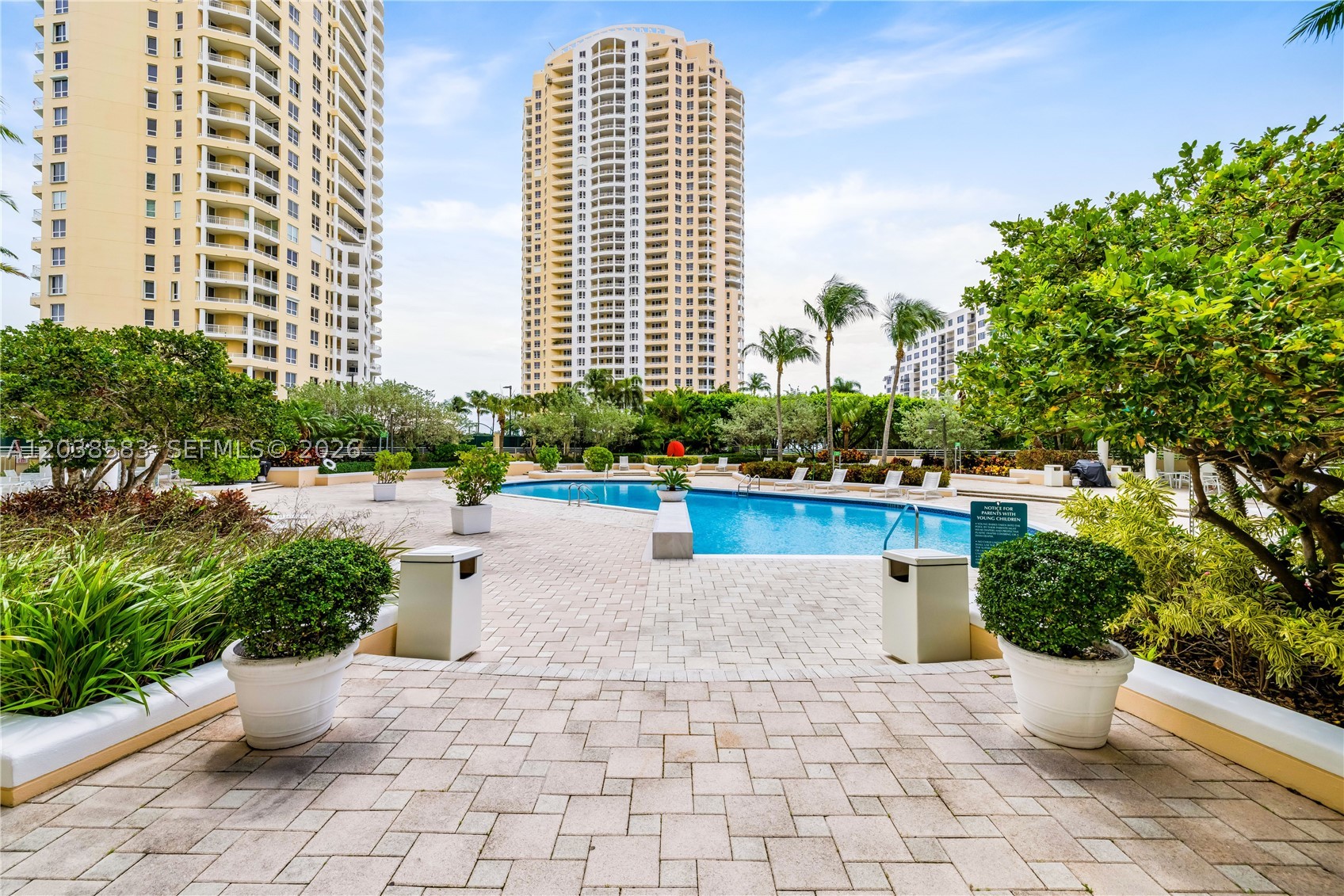 888 Brickell Key Dr #1010 Miami, FL 33131