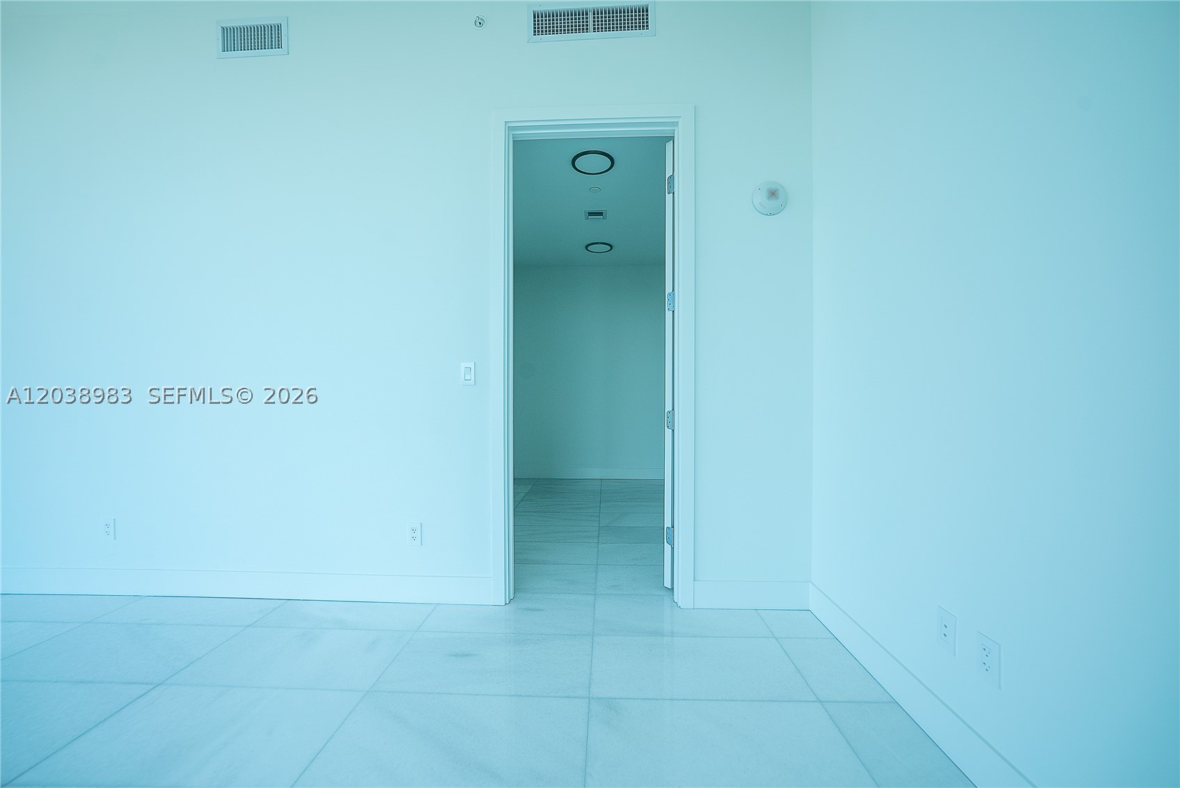 175 SE 25th Rd #2703 Miami, FL 33129