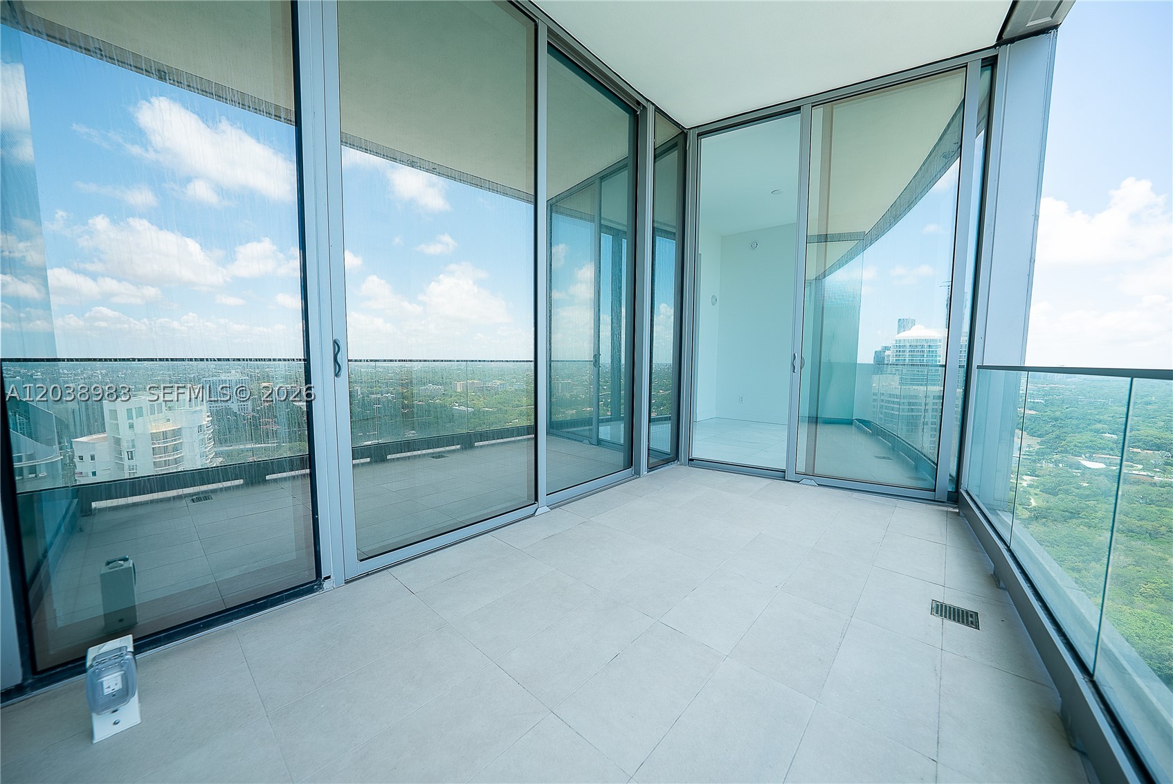 175 SE 25th Rd #2703 Miami, FL 33129