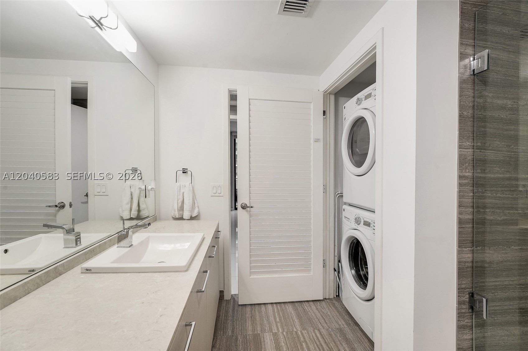image 1010 Brickell11