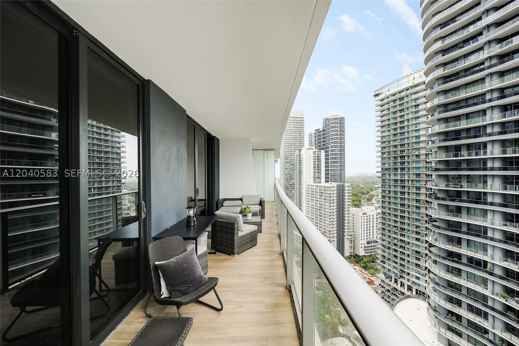 image 1010 Brickell23