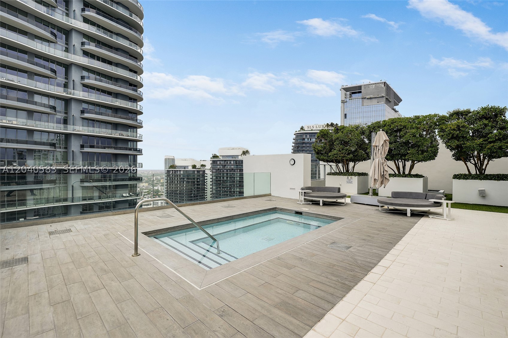 image 1010 Brickell26
