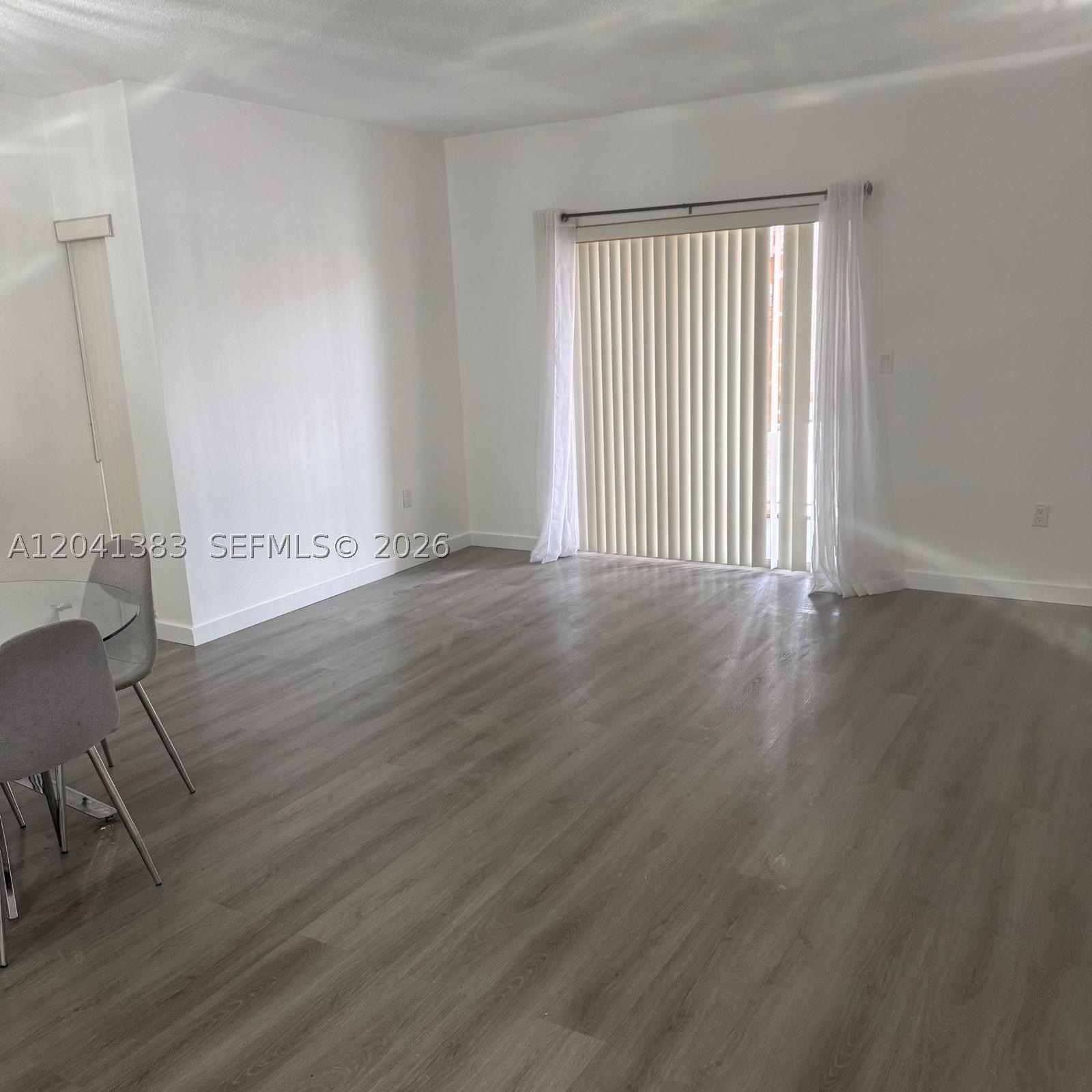 9159 SW 77th Ave #211 Miami, FL 33156