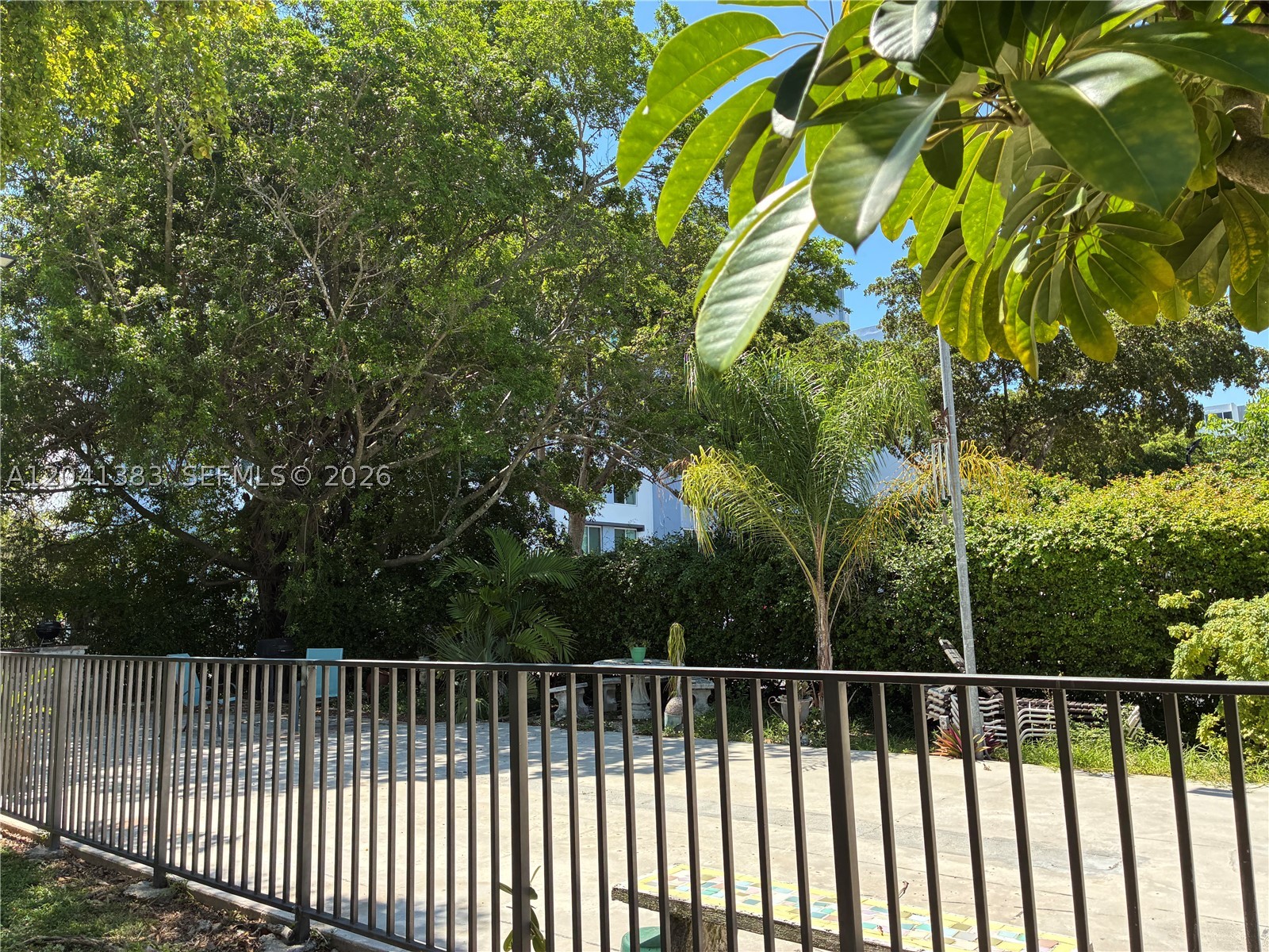 9159 SW 77th Ave #211 Miami, FL 33156